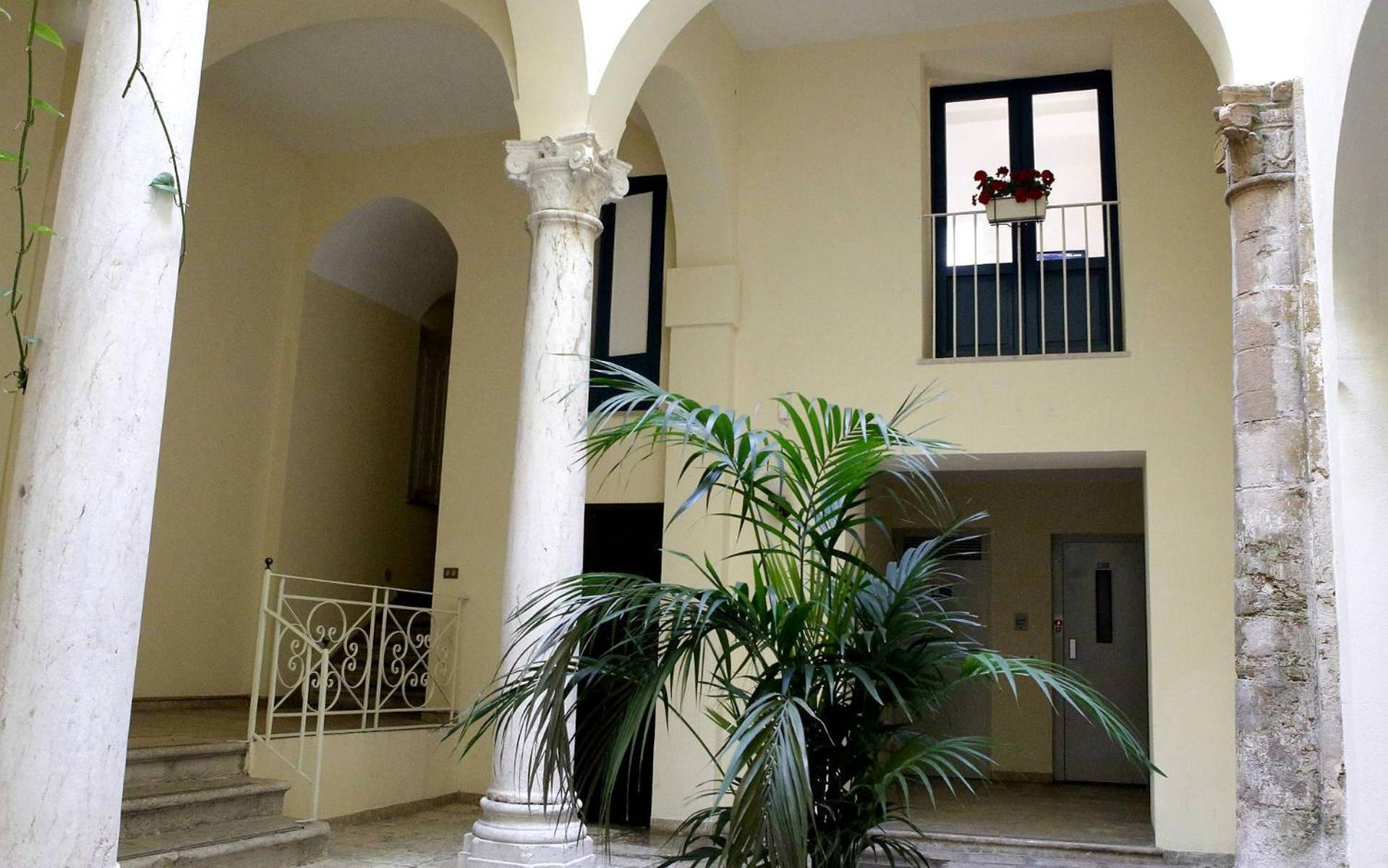 Appartamento Alla Corte Dei Misteri Trapani Exteriör bild